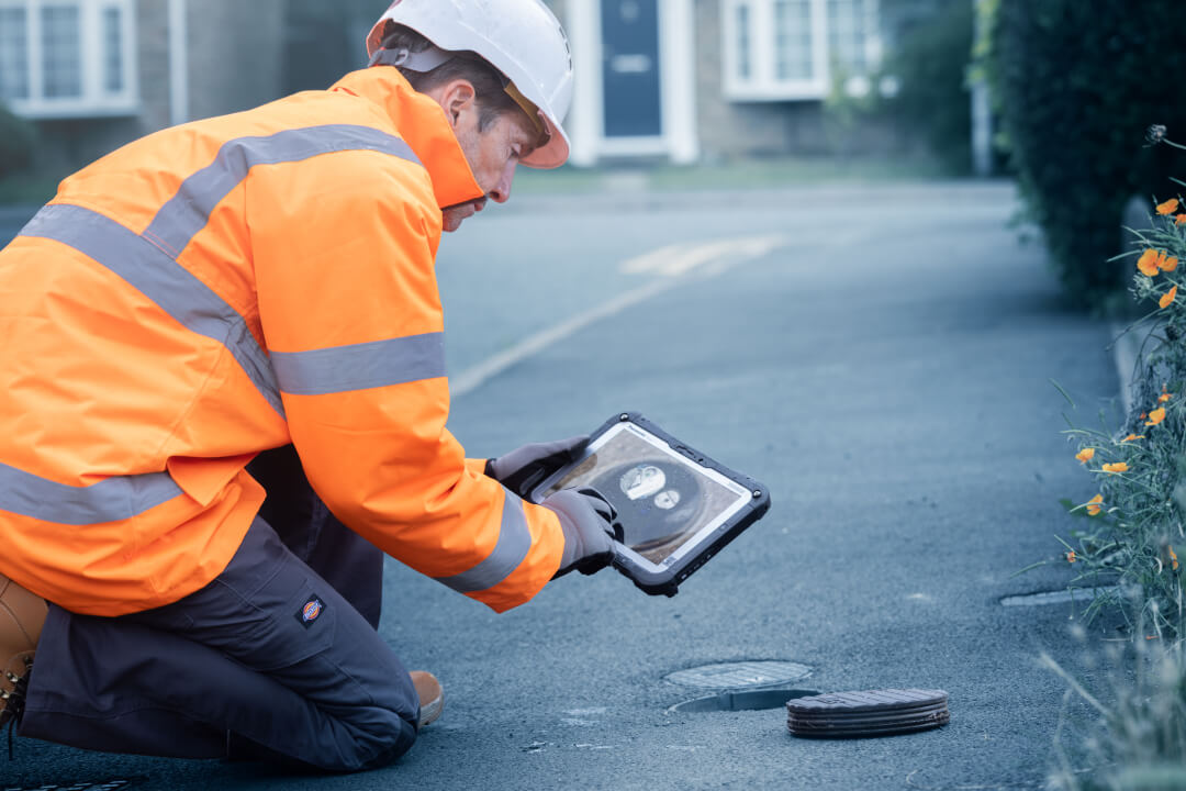 worker using toughpad